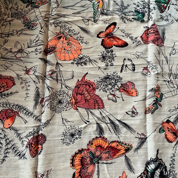 Pale blue butterfly & flower print scarf - Picture 4 of 6